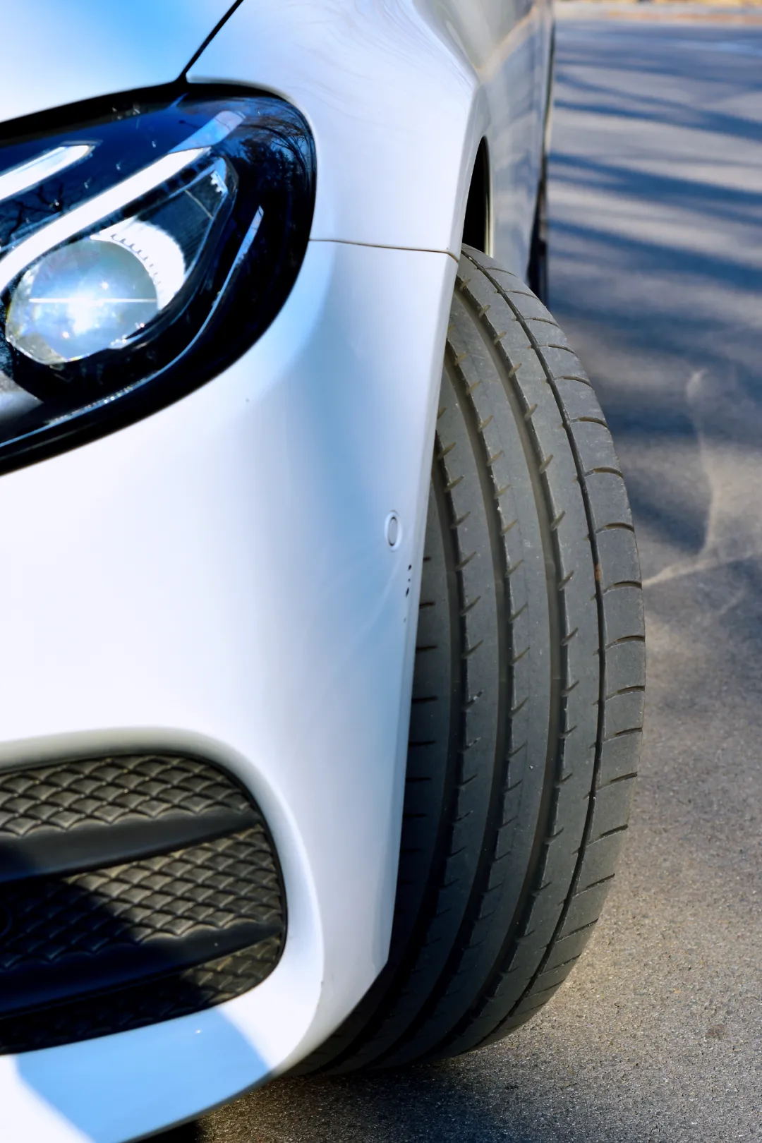 奔驰E级舒适再升级——换装优科豪马Z.P.S缺气保用轮胎