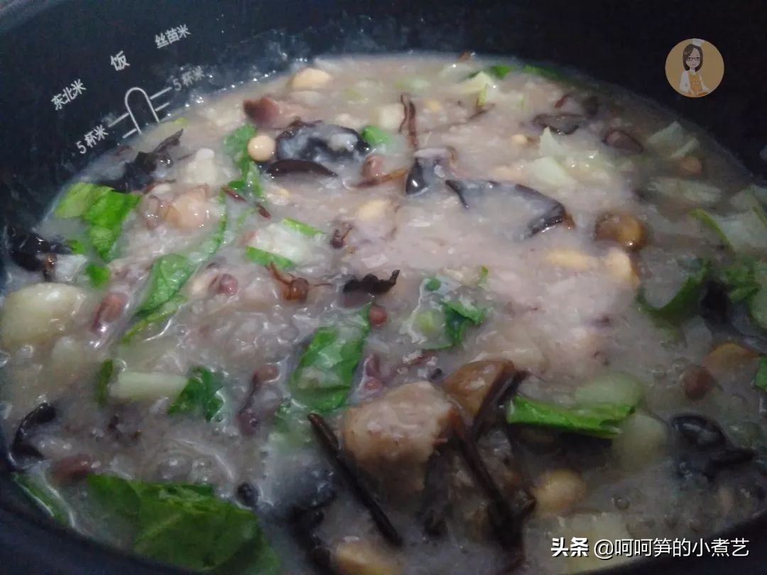 腊八到，香浓黏稠的腊八粥，温暖又治愈，甜党咸党你是哪一党？