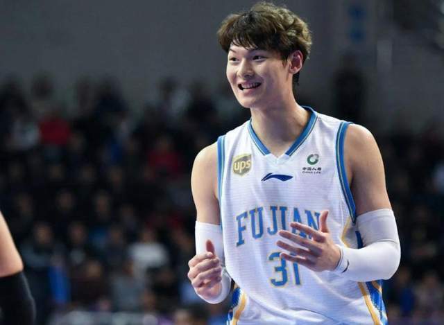 为什么nba球星不去尼克斯(被灰熊队选中6年了，王哲林为何迟迟没有加盟NBA？原因有这几点)