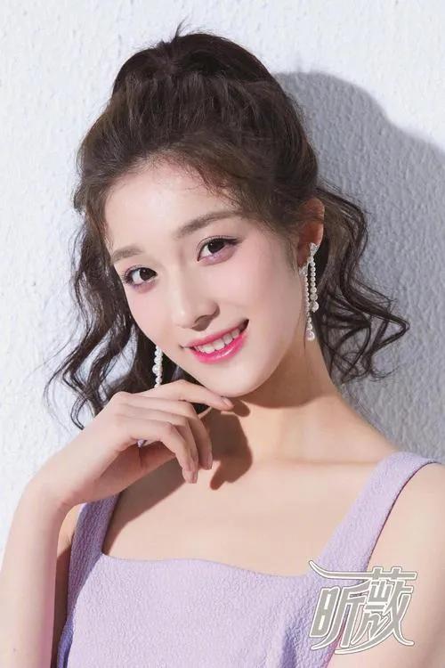女明星特辑之新人演员钟丽丽
