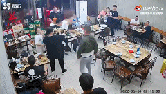 唐山烧烤店暴力打人事件，是互殴还是自卫？