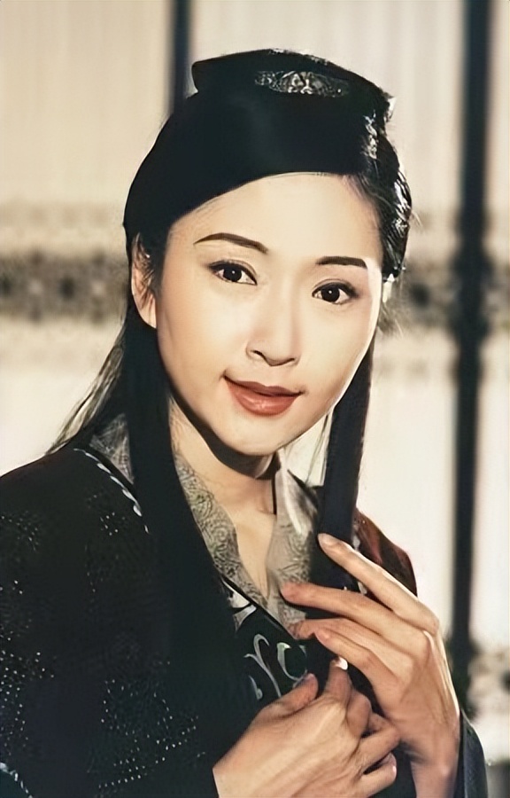 张玉嬿：被称为第一美妇，出道30年从无绯闻，56岁仍是单身