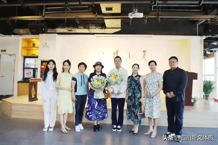 詩(shī)人阿紫應邀參加“崖州大講堂”系列第一期文化活動(dòng)