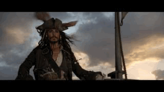 顶流巨星遭封杀？因家暴跌下神坛，还被质疑不会演戏，全靠服化道