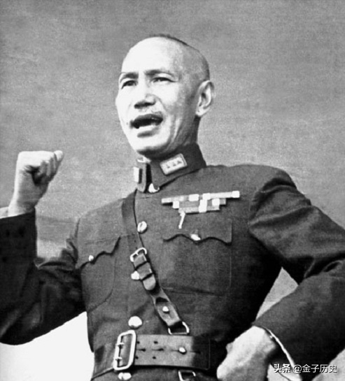 1951��һ�����ٽ��������̣���ϯ�������ͷţ��ٸ������Ÿ�����