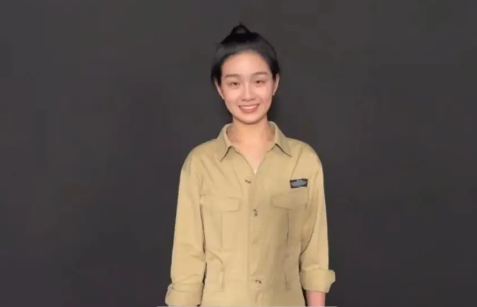 女孩北电艺考全国第四，出分后喜极而泣，长得好像邻家妹妹一般