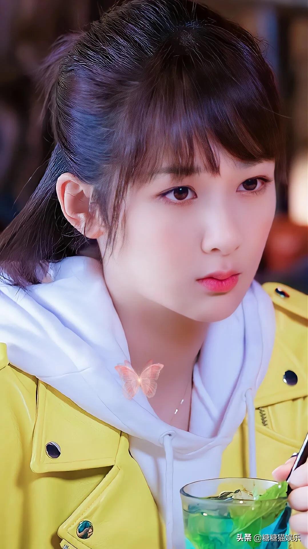 杨紫：清纯甜美，靓丽多姿