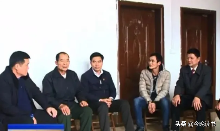 2003年，广西小伙子见义勇为受重伤，因无钱治疗，两年后跳楼身亡