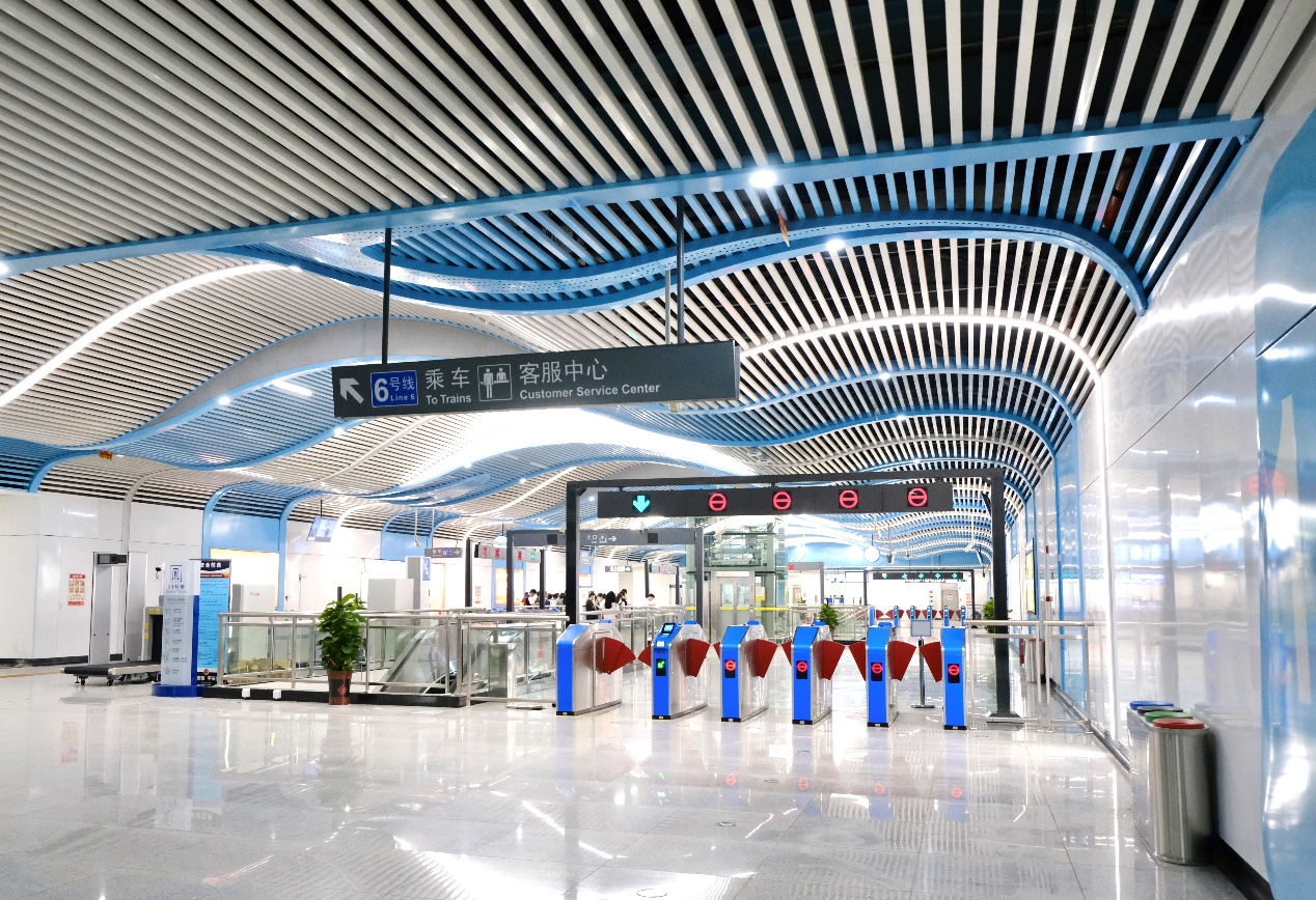 长沙地铁6号线开通运营