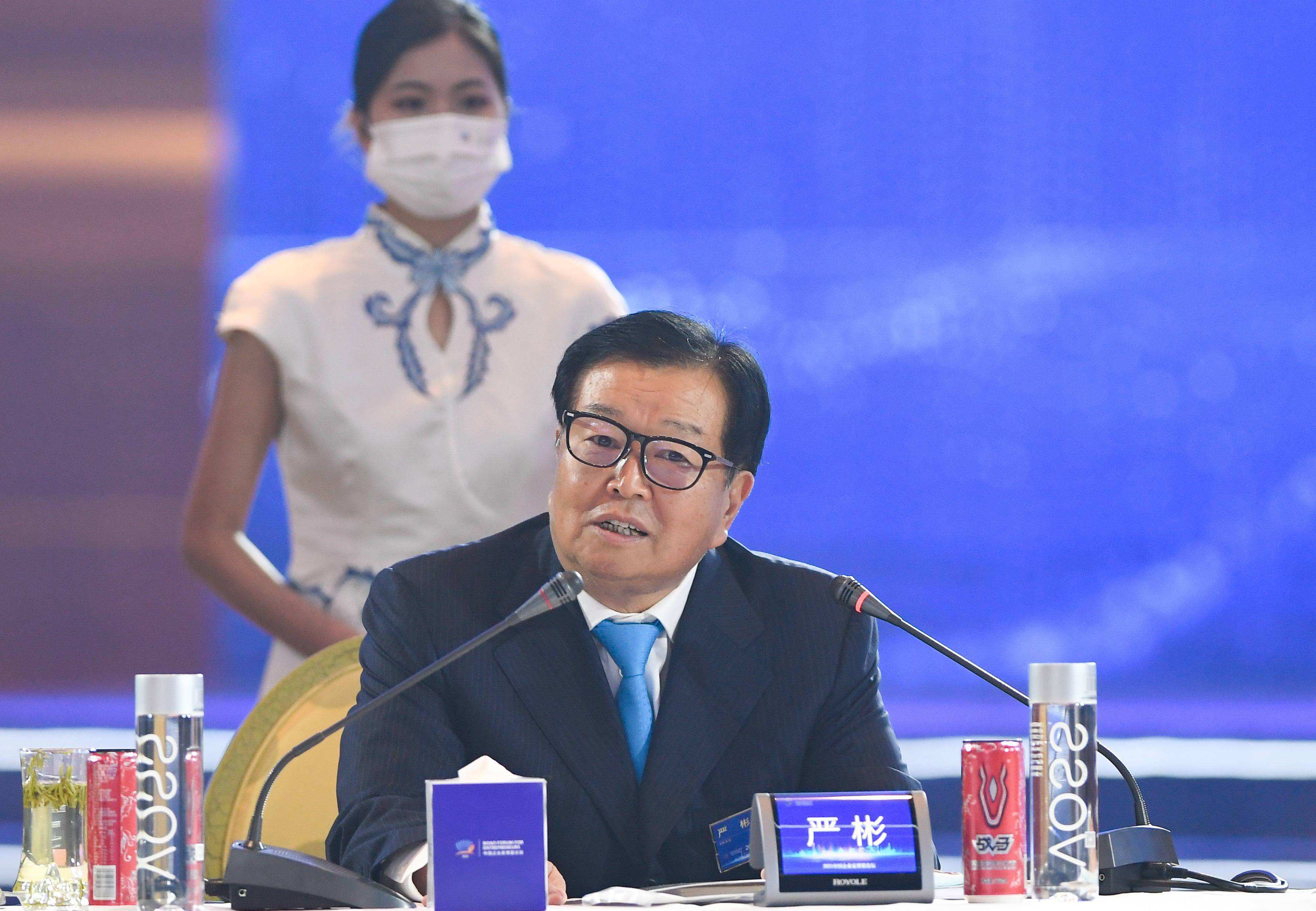 山东1100亿身家“钻石王老五”：坐拥6千亩庄园，4亿美元私人飞机