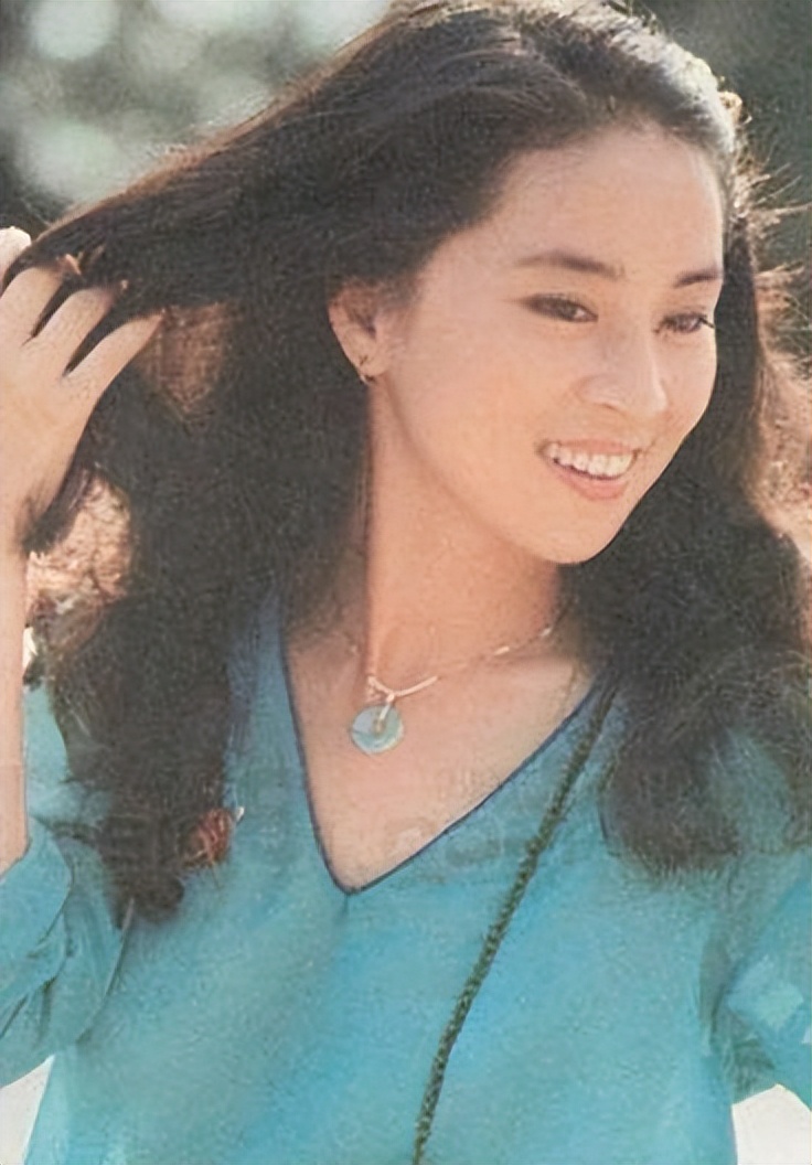 事业正红却早早退圈，这9位女星个个有辨识度，却成沧海遗珠