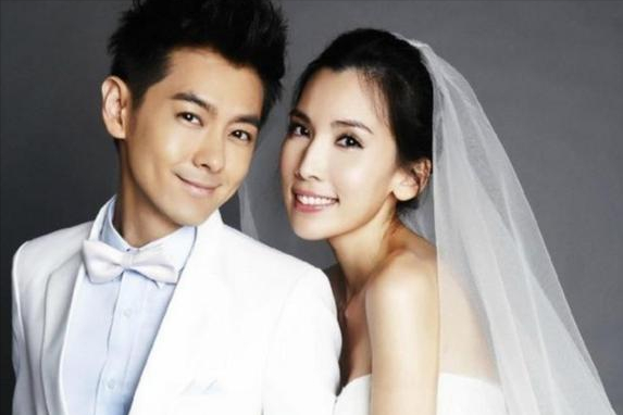 林志颖陈若仪：结婚23年生三子，送小9岁娇妻价值800万鸽子蛋戒指