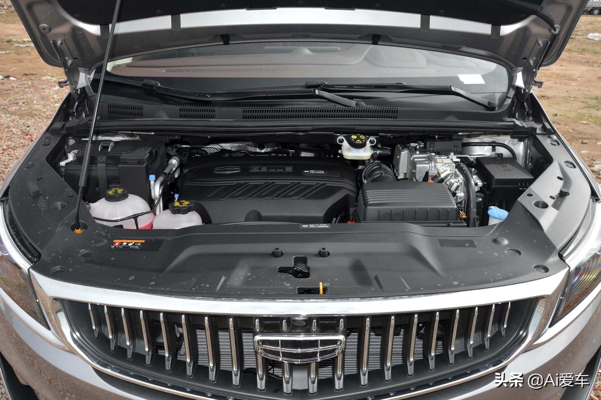 1.3L油耗独立6座设计，自动挡低价家用MPV，实用还好养，嘉际PHEV