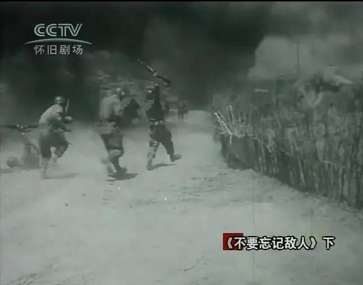 世界电影（0107）朝鲜电影《不要忘记敌人》（1963）剧照欣赏