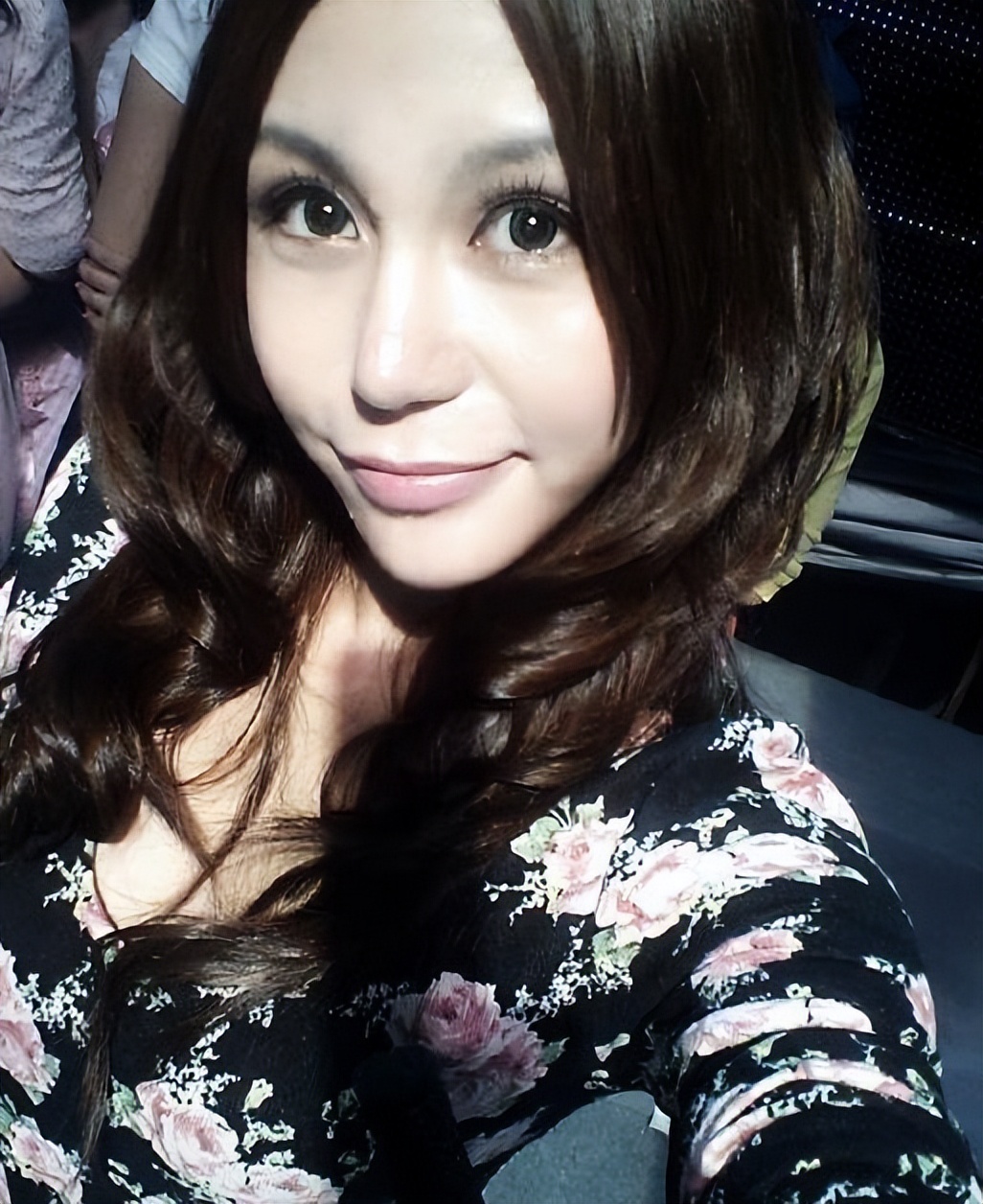 宁坐宝马哭不坐单车笑，立志要嫁豪门的马诺，最后如愿以偿了吗？