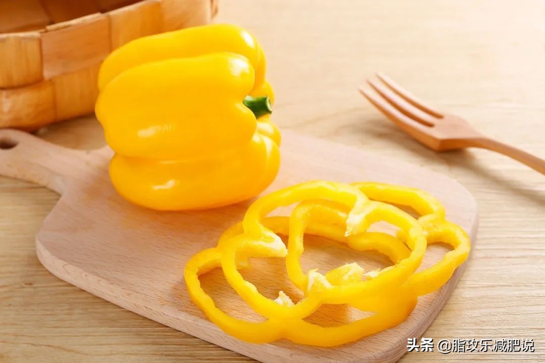 这些蔬菜最是减肥，低热量超饱腹，一周后腰腹瘦了一大圈