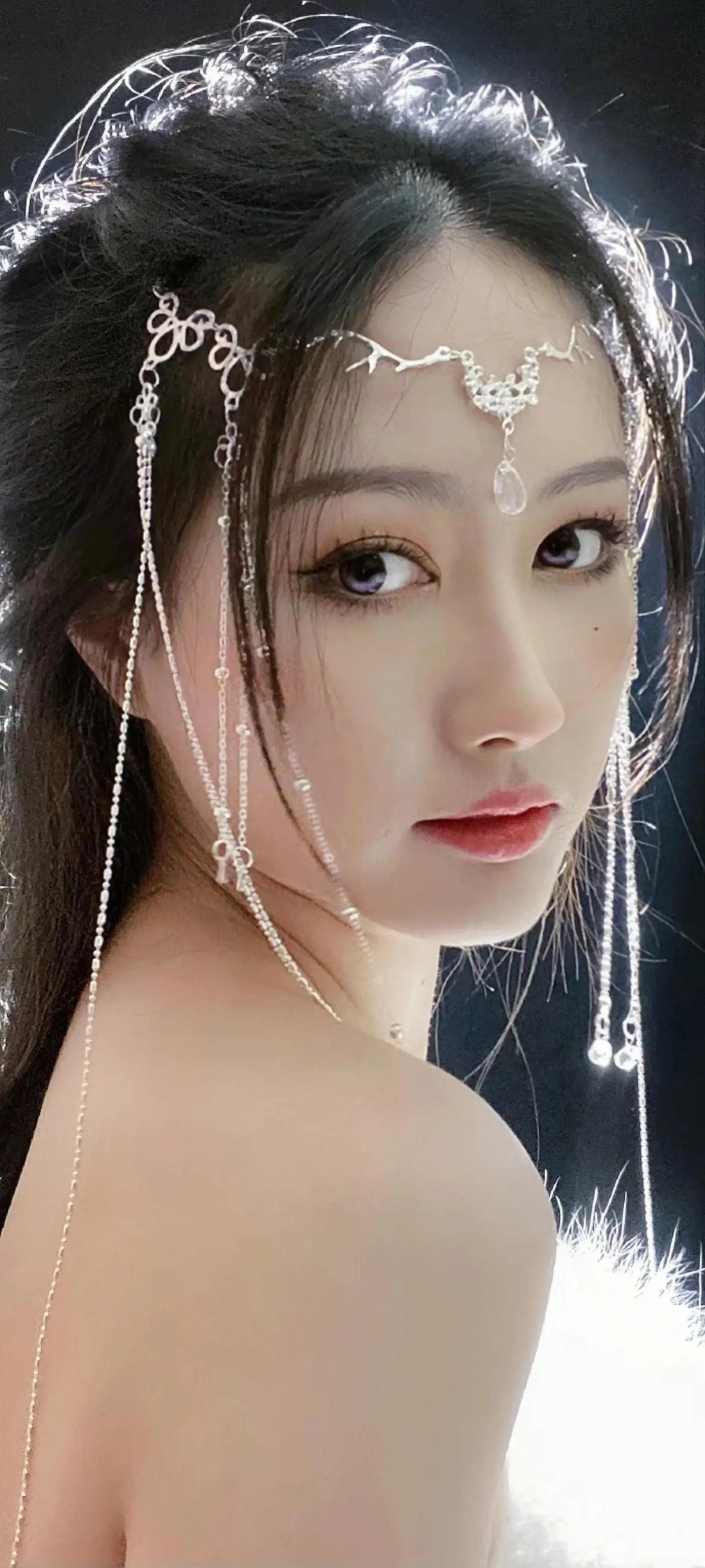 端庄美丽的张子璇