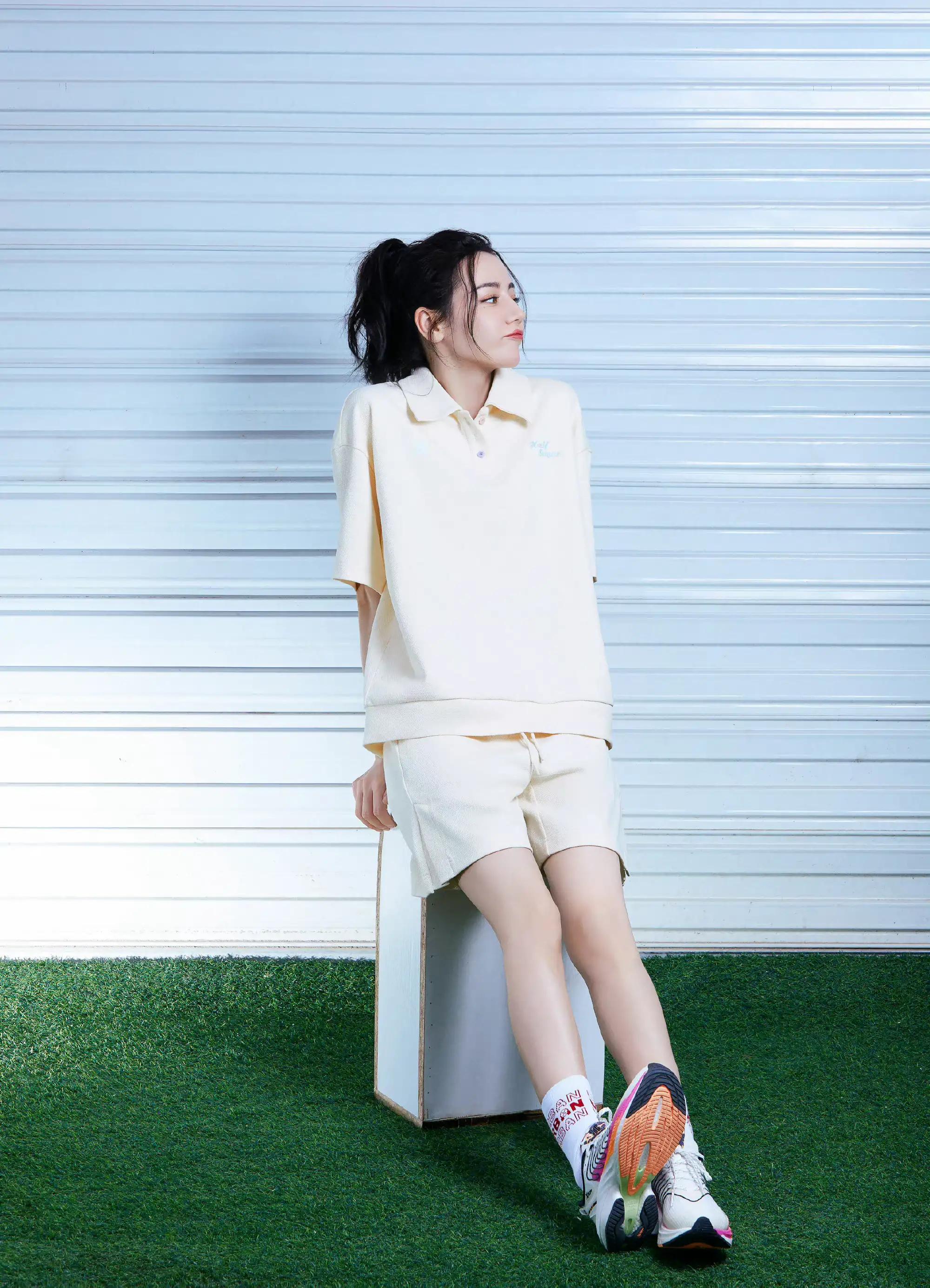 迪丽热巴半糖系列甜甜圈运动套装