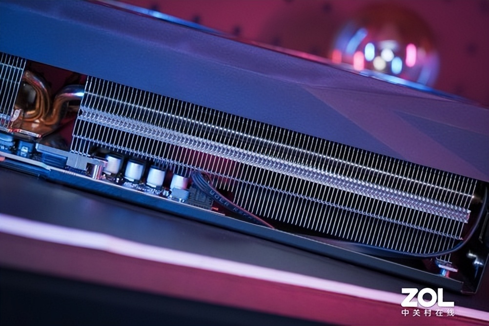 技嘉RTX 3090 Ti评测 它来晚了吗？