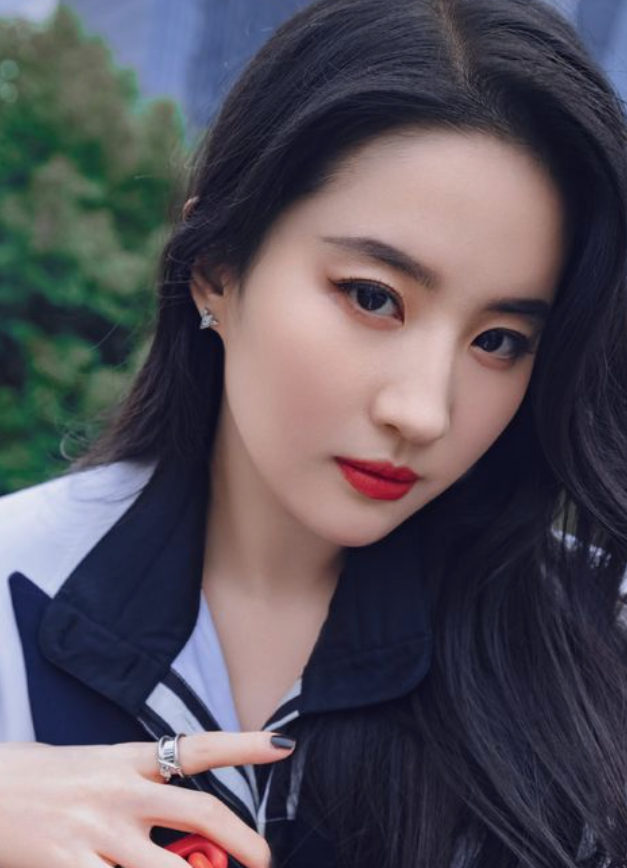 刘亦菲 现代妆容的神仙姐姐真的很美