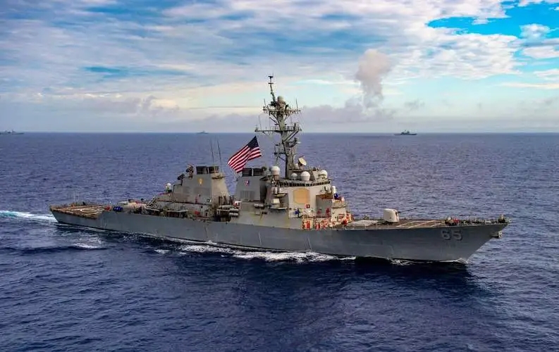 美軍艦無視警告，穿越台海，解放軍採取行動，山東艦現身金門近海