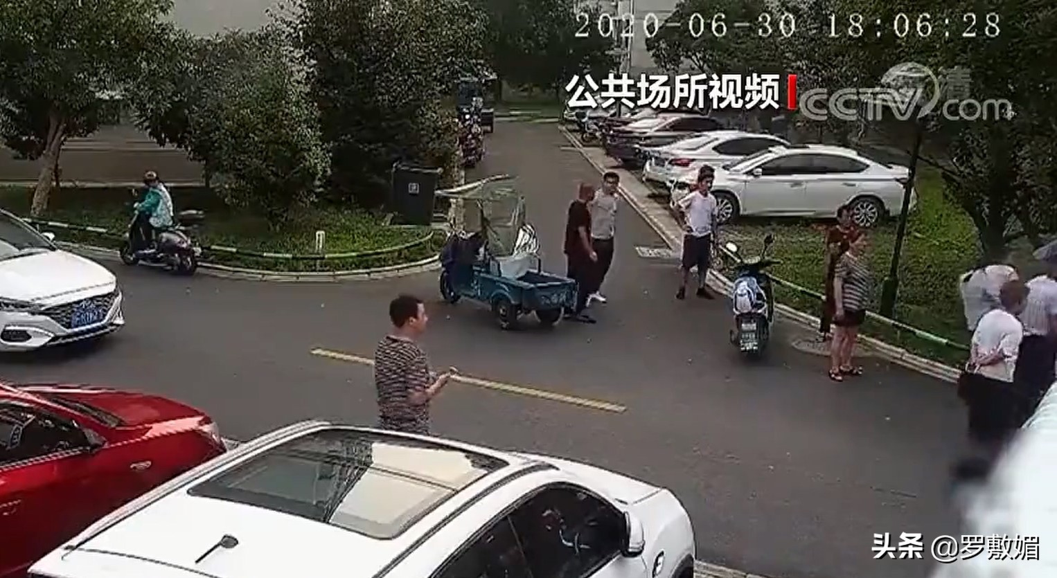 2020年，老人晕倒保安热心送医院，子女状告物业和保安，索赔49万