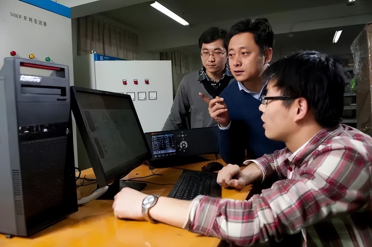 蝉联中国第一，创造世界第一，登上央视，走出国门！这，就是北京交通大学！