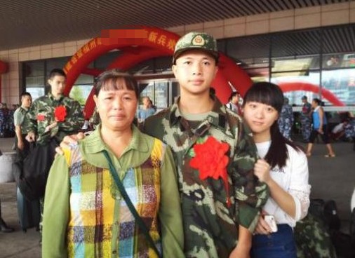 大学生参军入伍两年，退役后能领多少经济补助，学生应心中有数