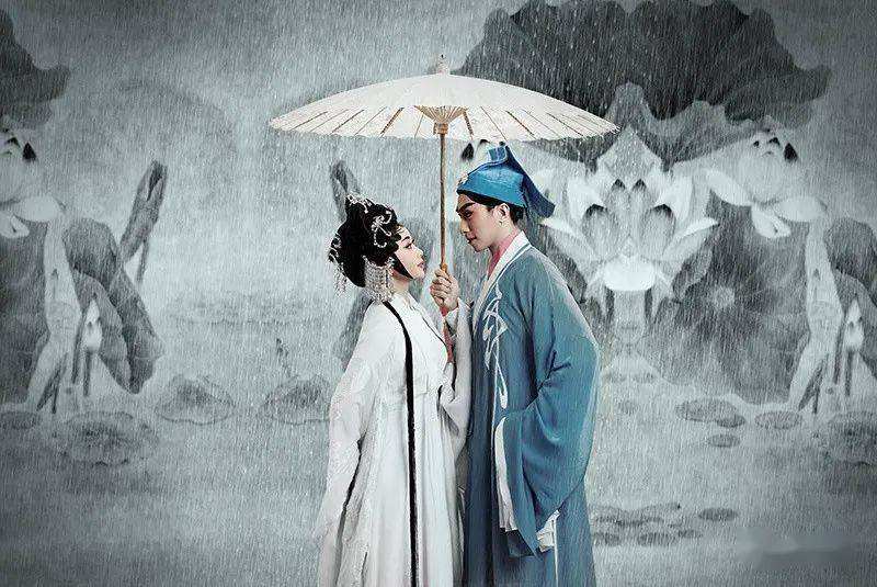 《白蛇传》明明是爱情传说，毛主席看完后为何嚎啕大哭，怒发冲冠