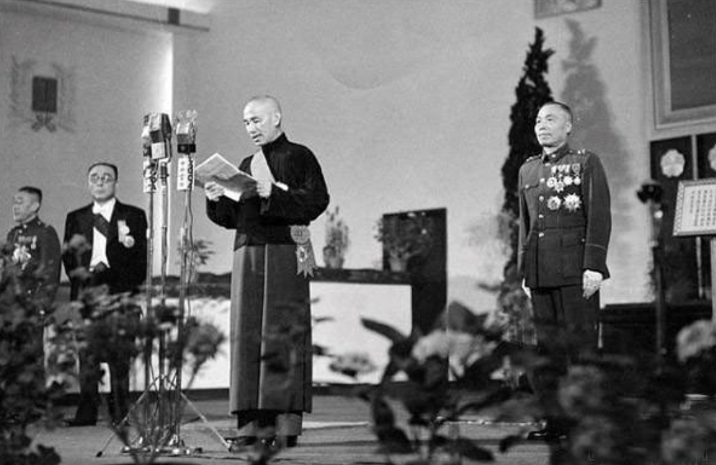 1946年，美国兵侵犯北大女生沈崇，宋美龄接手后，是如何处理的？