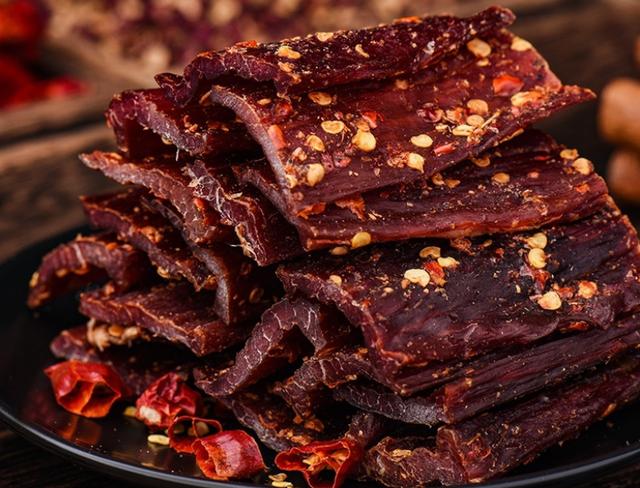 为什么医生不建议多吃肉呢？提醒：这4种肉，能不吃尽量不要吃