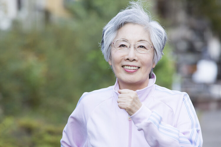 饭后百步走，是胃下垂还是助消化？4件事饭后别急着做，没好处