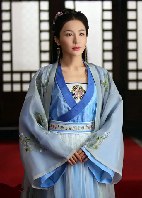 神似张柏芝的贡米跑去整容了！曾经的神颜如今模样大变，让人唏嘘