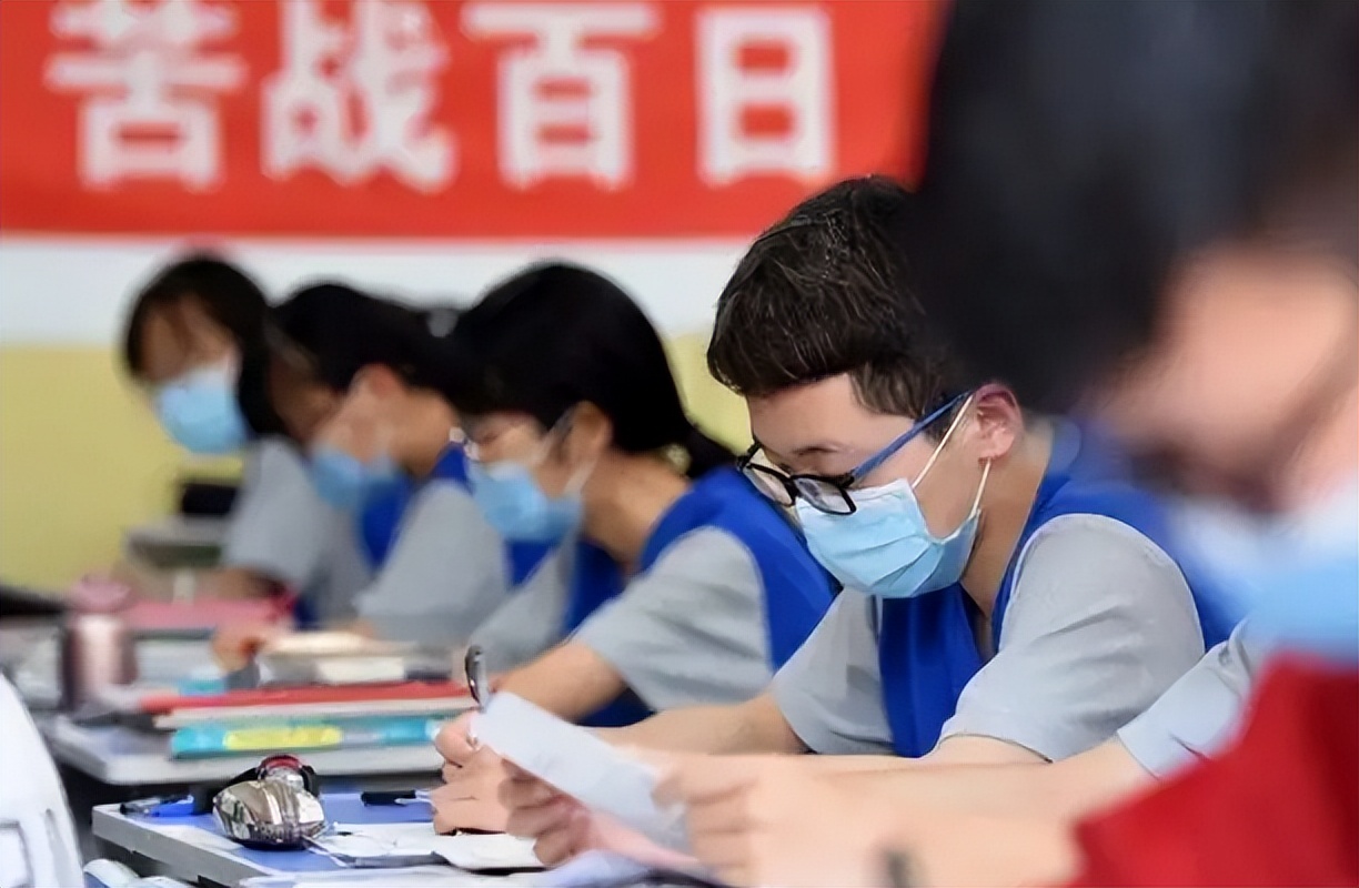 高考考上“专科学校”，和“单招”考入有啥区别？班主任说出实情