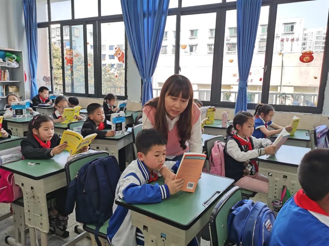 书香润泽生命 阅读成就未来｜记成都市双流区棠湖小学之书香班级
