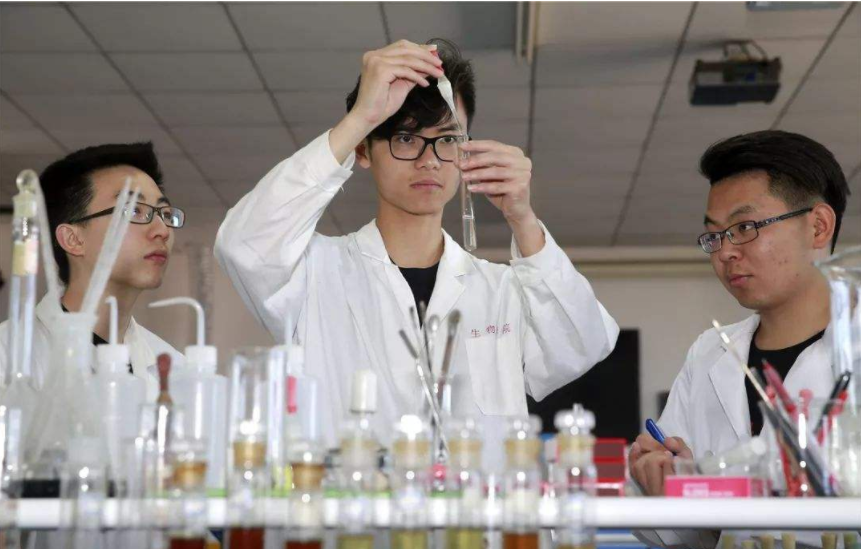 研究生学制年限延长，多所高校自2022届开始推行，提高含金量