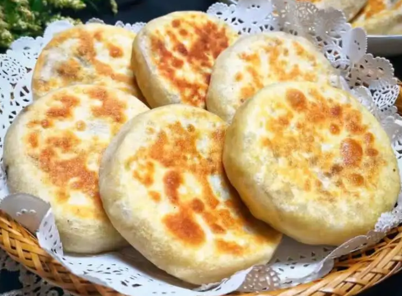 夏天吃馅饼,首选这个菜,不发面醒面,皮薄馅香,柔软筋道不硬-我的快乐