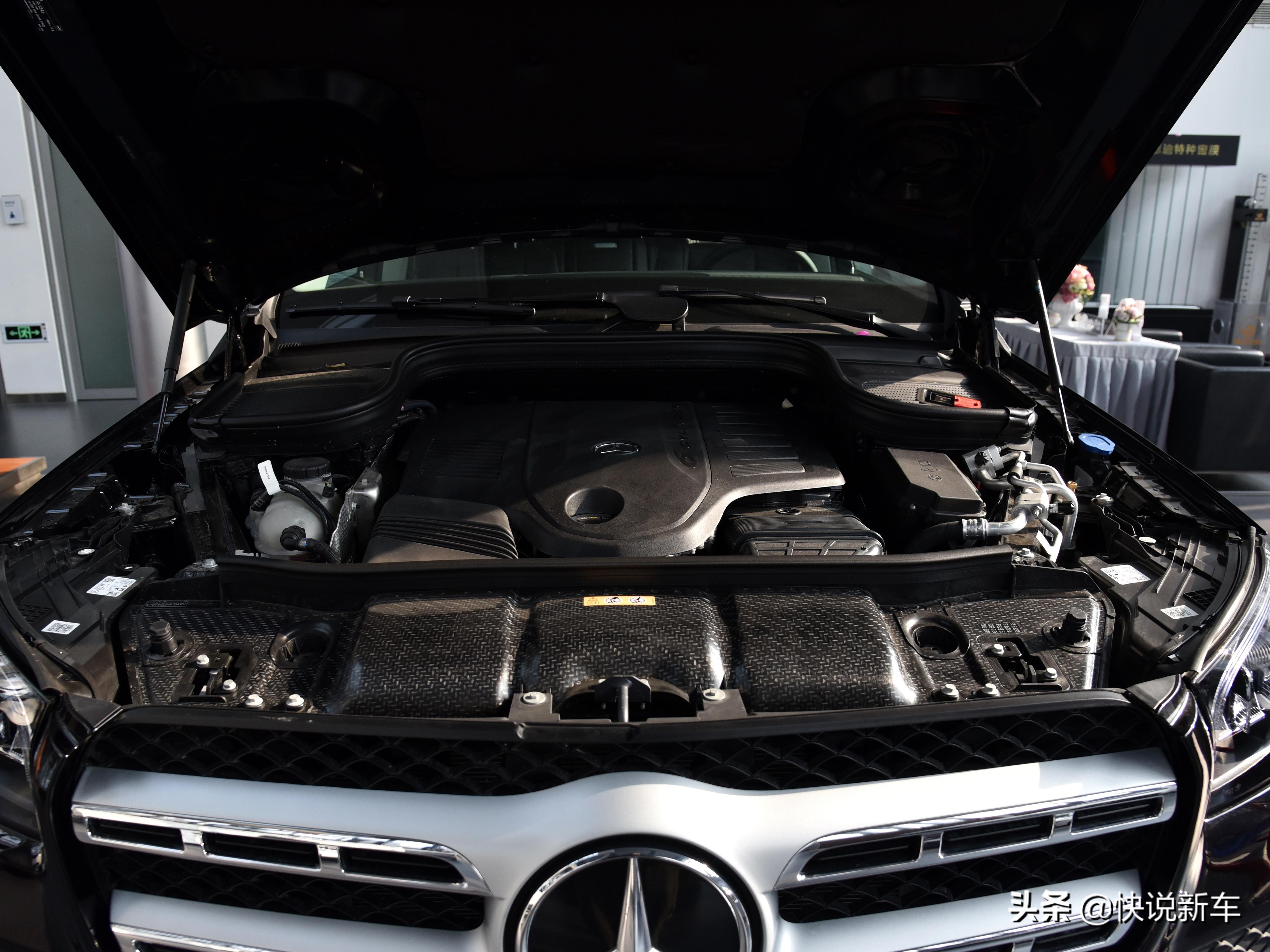 百万豪车，全尺寸SUV，内饰豪华，实拍奔驰GLS