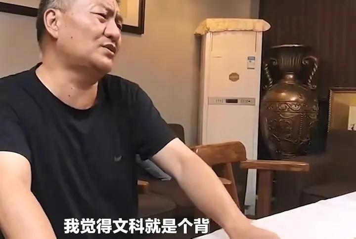 高考考王—梁實從16歲到55歲的25次高考成績單，明天繼續再戰考場