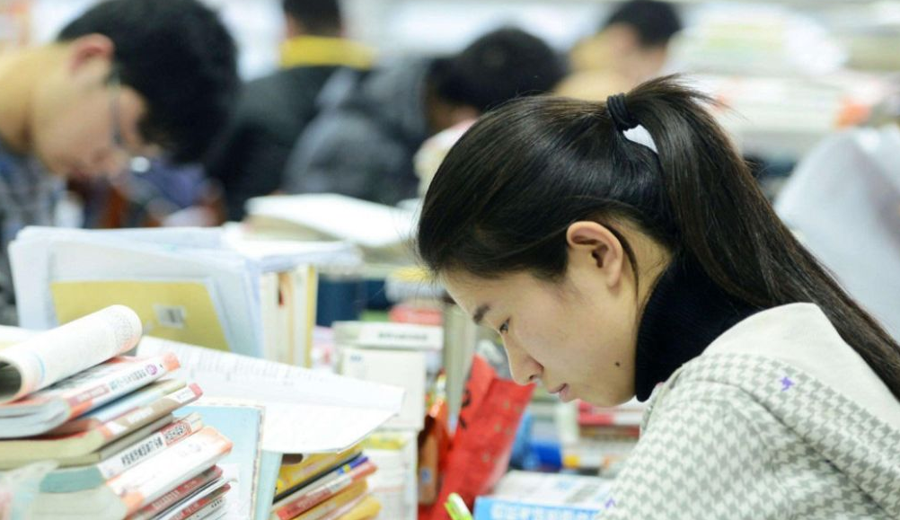 研究生“喜大普奔”，学习年限将有调整，已有高校率先实行