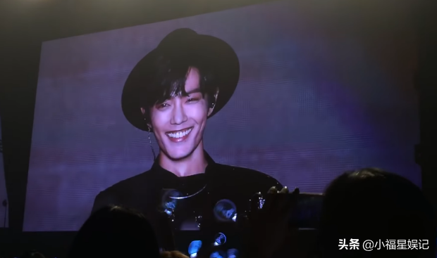 盘点“歪嘴杀”的13位明星，个个惊艳到糖分超标，帅到心坎里了