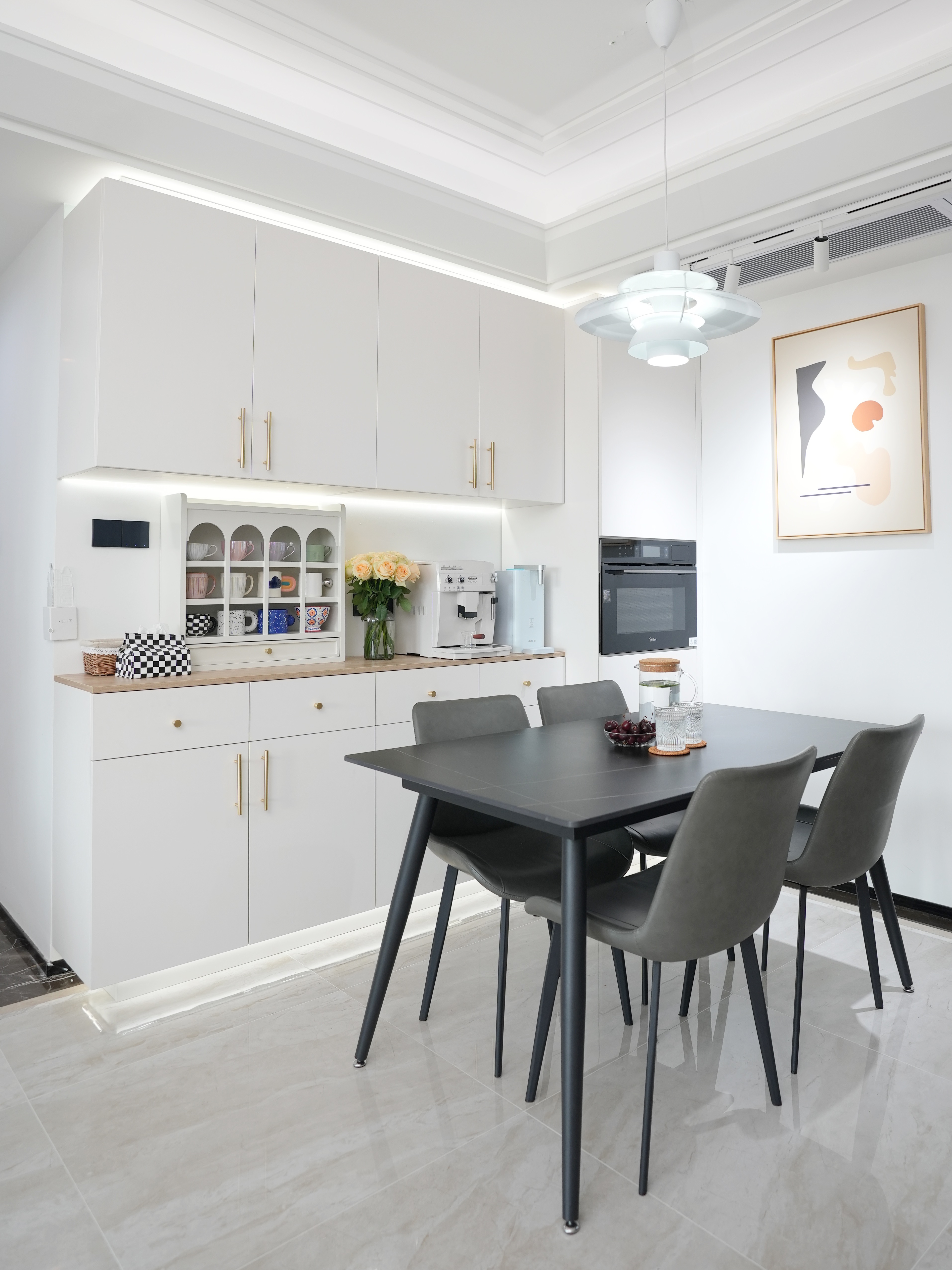 一定要装餐边柜!增加收纳空间