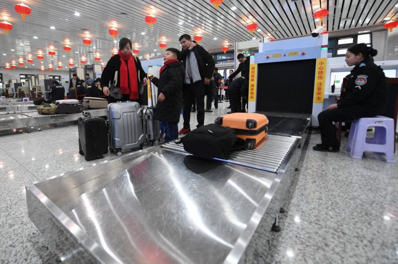 乌克兰全球招雇佣兵，为何雇佣兵不敢进入我国？看看廓尔喀的下场