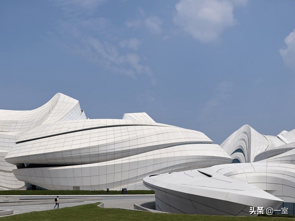 扎哈建筑(看了扎哈的作品,才知道什么是大师级设计)
