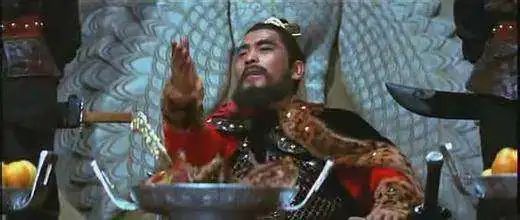 易烊千玺放弃国家话剧院入职：某些小镇做题家为何那么遭人反感？