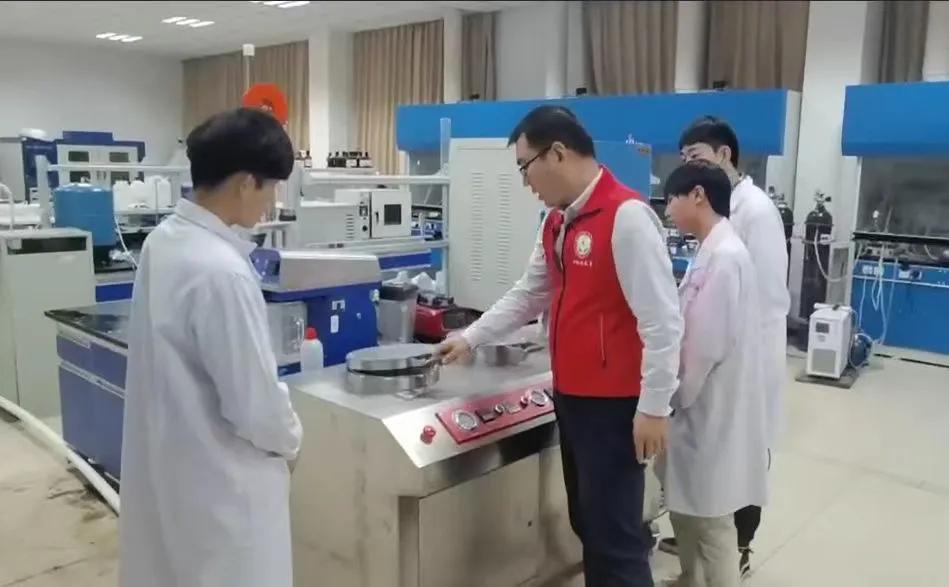 厉害！重大博士后又摘桂冠！｜瞿福强：科技接地气，知识更有力