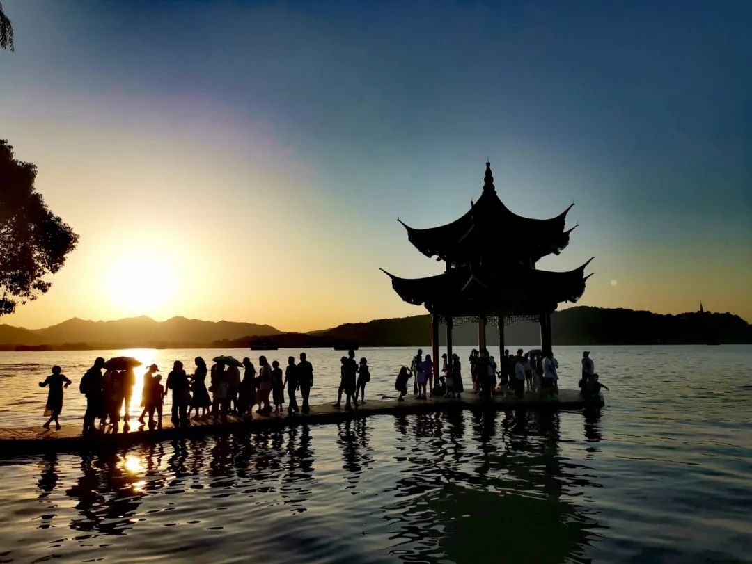 浙大快乐老师“许萌萌”！