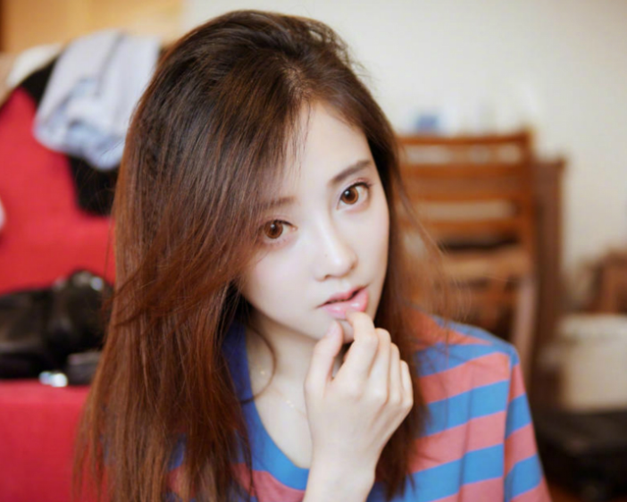 一张同学聚会“阶层表”，揭露不同学历的差距，985学生让人羡慕