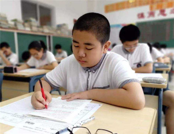 “最长”寒假来了！这3所大学寒假超过70天，中小学放假统一提前