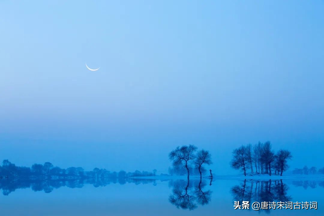 春夜，月光似水流